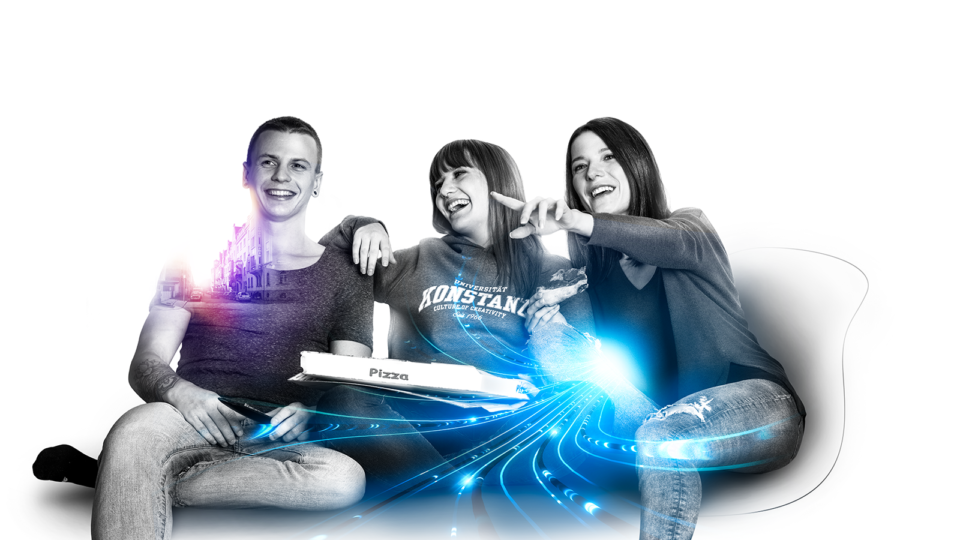 Freunde schauen gemeinsam Fernsehen